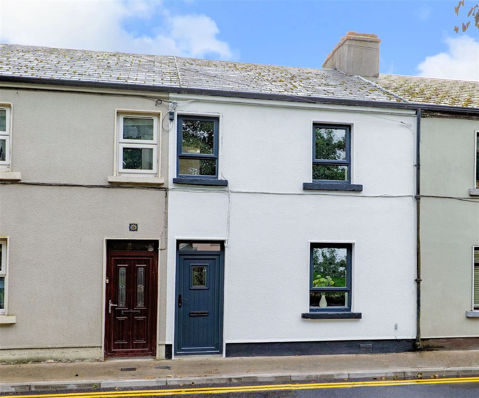 6 Corrib Terrace, Woodquay, Galway City