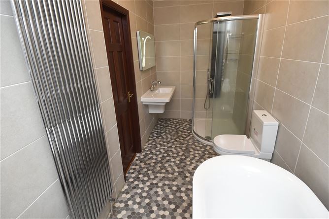 2 Woodbrook, Rochestown, Cork