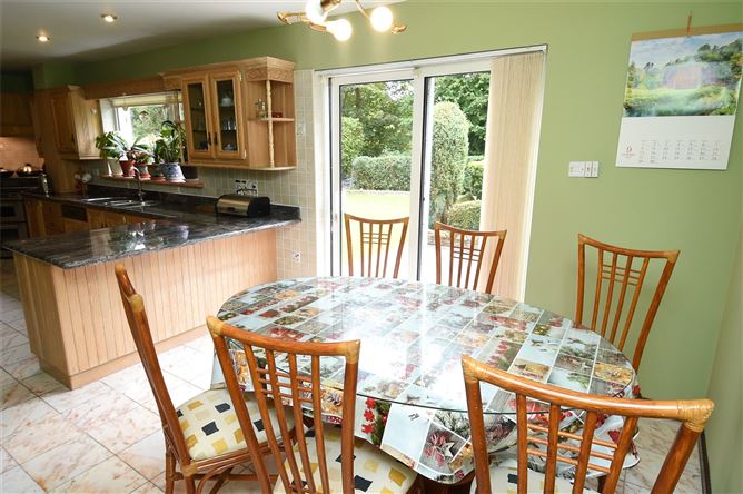 2 Woodbrook, Rochestown, Cork