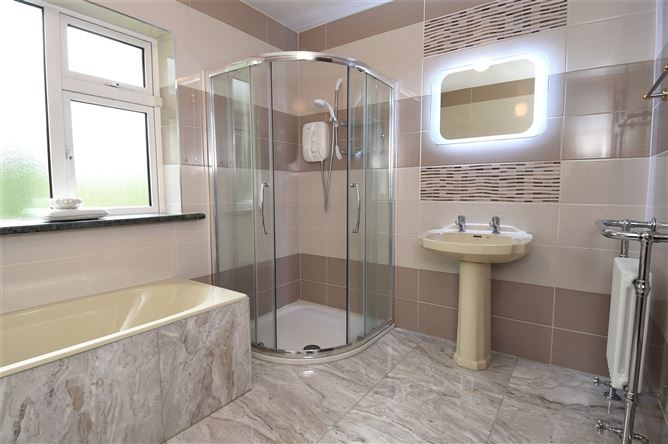 2 Woodbrook, Rochestown, Cork
