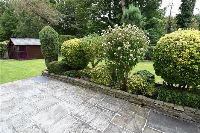 2 Woodbrook, Rochestown, Cork