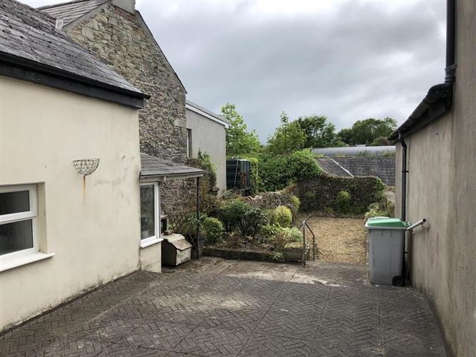 Chapel Street, Lismore, Waterford