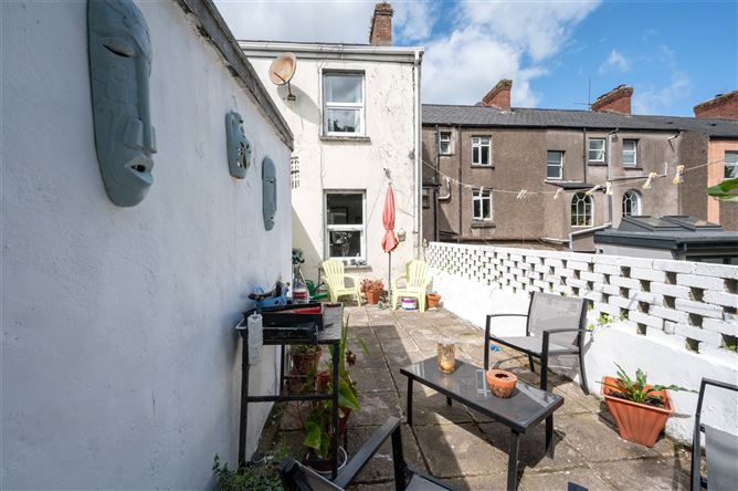 1 Golden Villas Terrace, Commons Road, Blackpool, Cork