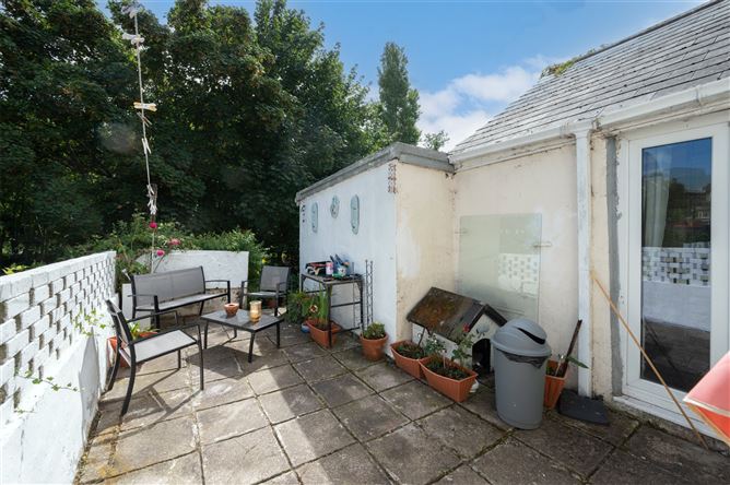 1 Golden Villas Terrace, Commons Road, Blackpool, Cork