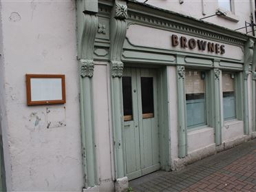 Browne's, The Square,