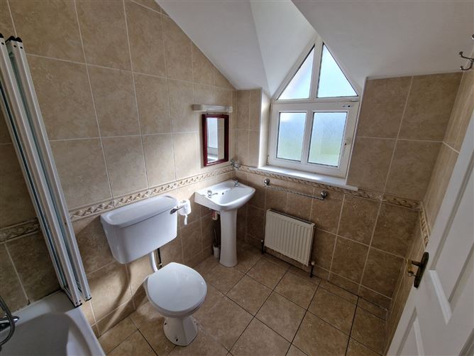 63 Westwood, Golf Links Road, Ennis, Co. Clare