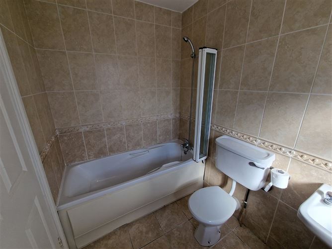63 Westwood, Golf Links Road, Ennis, Co. Clare