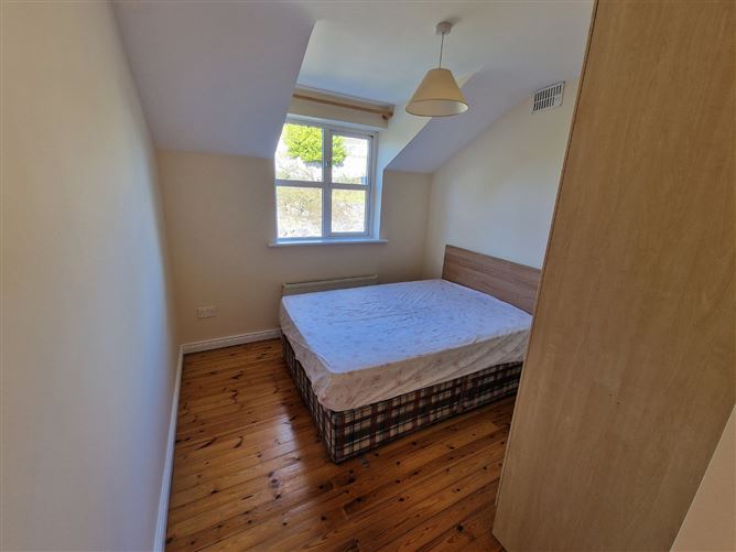 63 Westwood, Golf Links Road, Ennis, Co. Clare