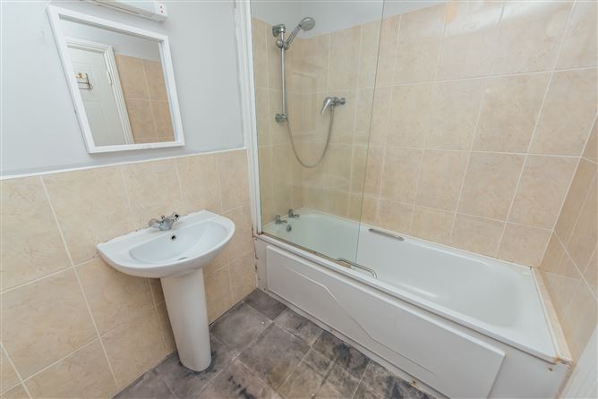 2 Claregate Court, Kildare Town, Kildare
