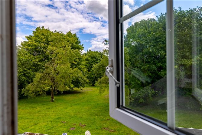 Connifer House, Breansha , Emly, Tipperary
