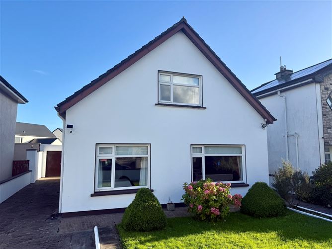 Saint Josephs, 63 Knockaphunta Park, Castlebar, Co. Mayo