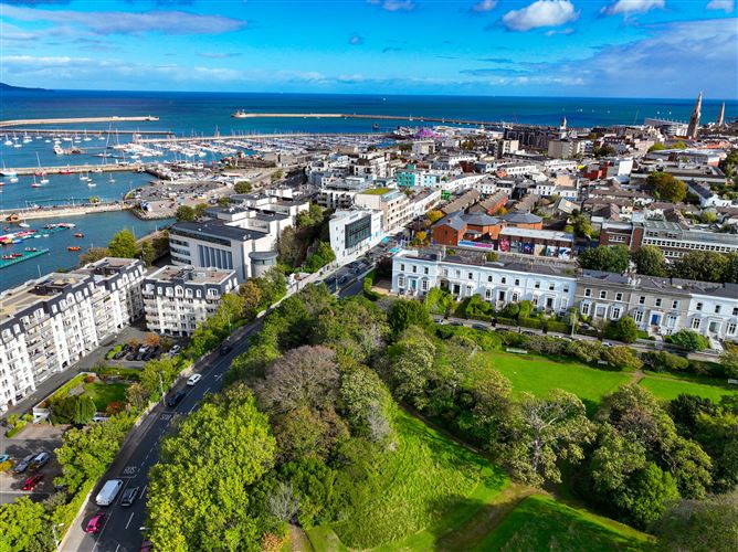 2 De Vesci Terrace, Monkstown, Co. Dublin