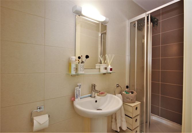 9 Churchfields, Cedar Court, Delgany, Co. Wicklow
