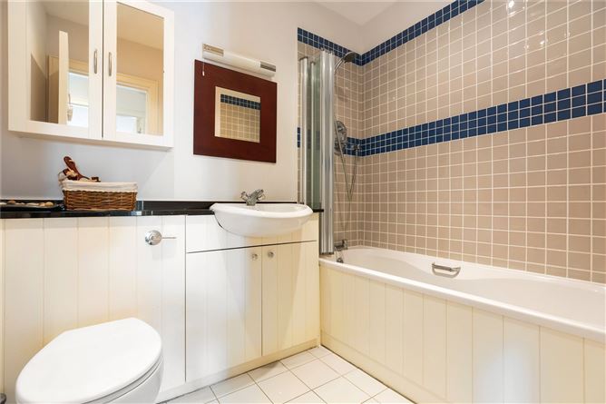 15 Kelston Hall, Kelston, Leopardstown Road, Foxrock, Dublin 18