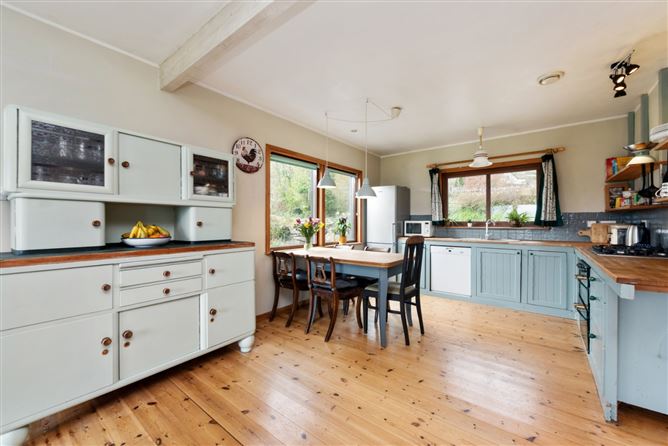 Cockadoodledoo, Killakee Road, Rathfarnham, Dublin 16