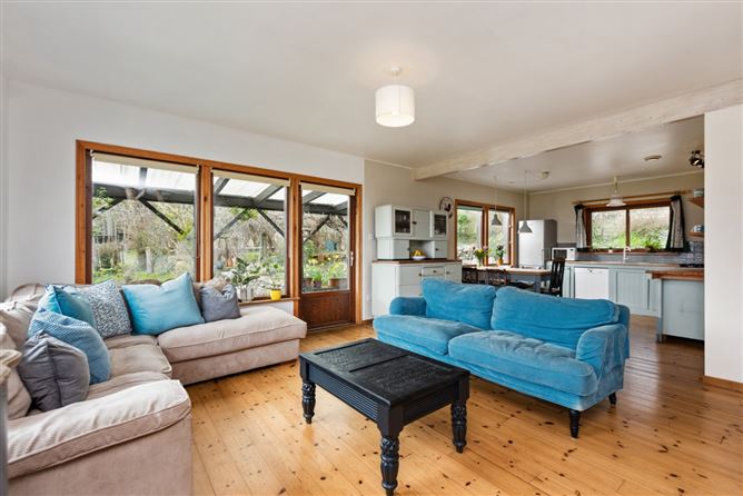 Cockadoodledoo, Killakee Road, Rathfarnham, Dublin 16