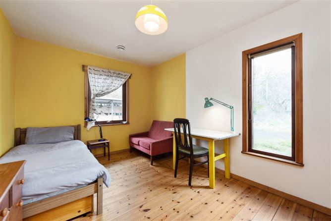 Cockadoodledoo, Killakee Road, Rathfarnham, Dublin 16