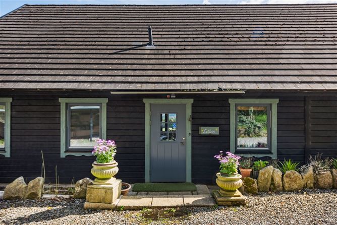 Cockadoodledoo, Killakee Road, Rathfarnham, Dublin 16