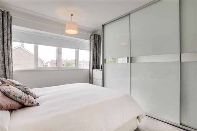 23 Sutton Grove, Sutton, Dublin 13