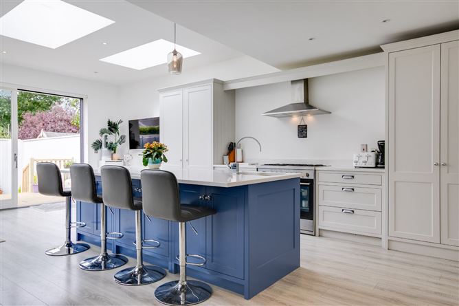 23 Sutton Grove, Sutton, Dublin 13
