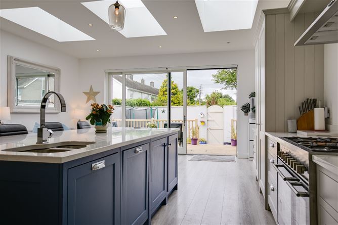 23 Sutton Grove, Sutton, Dublin 13