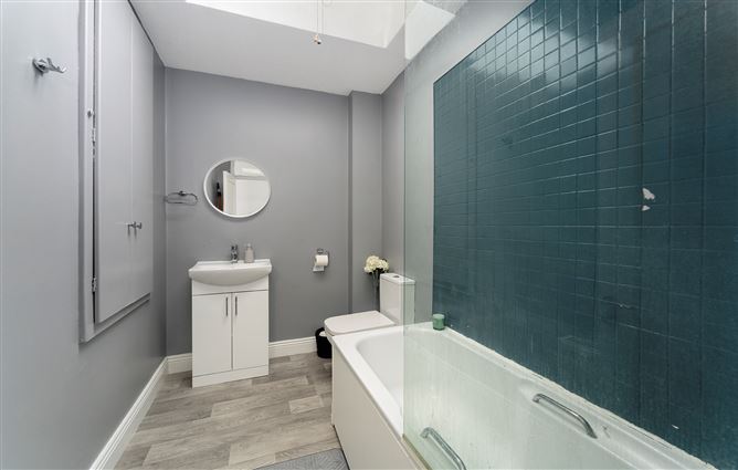 18 ESKER LODGE, Lucan, Dublin