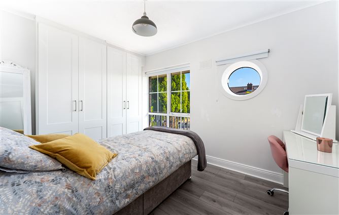 18 ESKER LODGE, Lucan, Dublin