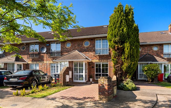 18 ESKER LODGE, Lucan, Dublin