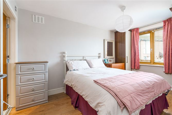 28 The Croft, Parc Na Silla Avenue, Loughlinstown, Dublin 18