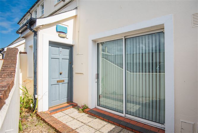 7 Eaton Court, Terenure, Dublin 6W