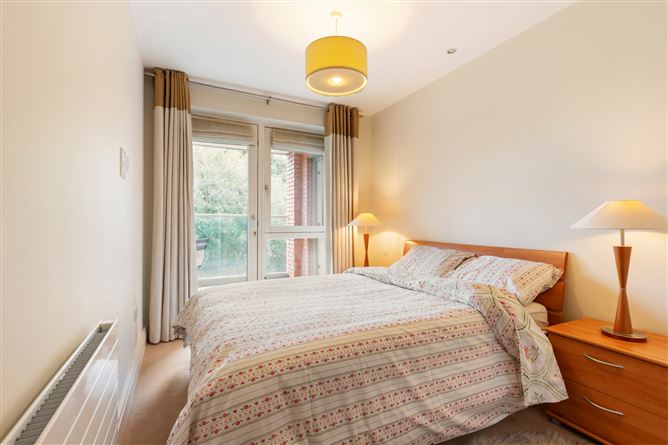 16 Shrewsbury Square, Sandymount, Dublin 4