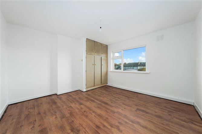 39 Claremont Drive, Glasnevin, Dublin 11