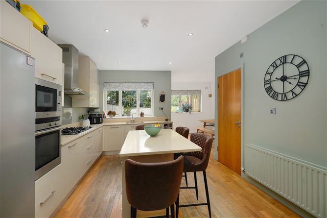 4 Brownsbarn Wood, Kingswood Cross, Citywest, Dublin 22