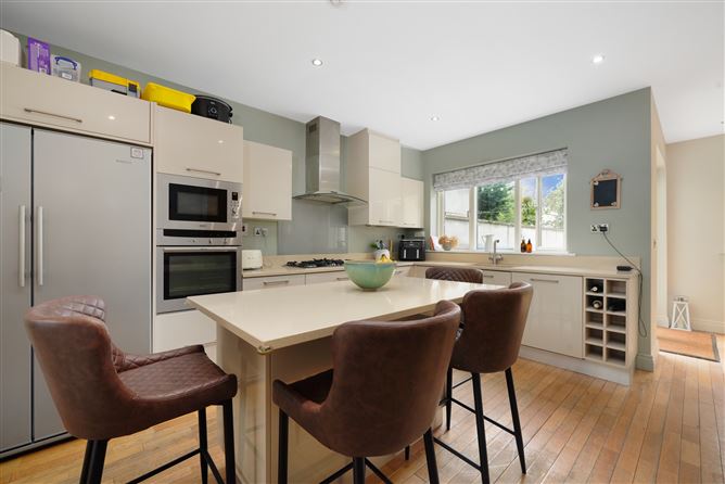 4 Brownsbarn Wood, Kingswood Cross, Citywest, Dublin 22