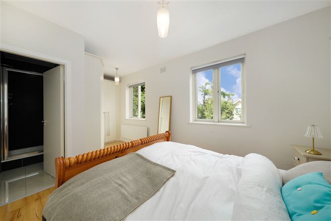 4 Brownsbarn Wood, Kingswood Cross, Citywest, Dublin 22