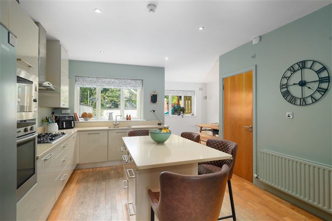 4 Brownsbarn Wood, Kingswood Cross, Citywest, Dublin 22
