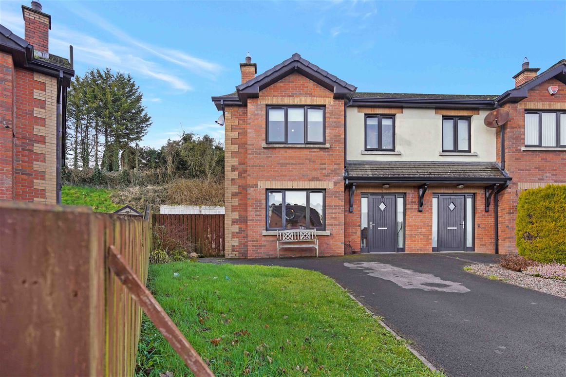  17 Dún Na Carraige, Kingscourt, Cavan,  A82 N9P9