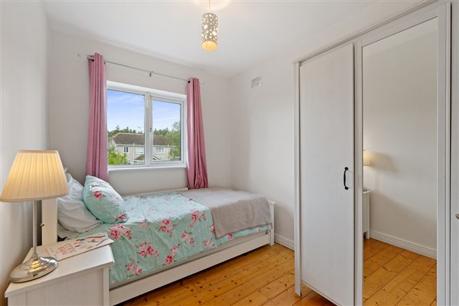 Photo 20 of 28 — 5 Upper Clevedon, Carrigaline, Cork