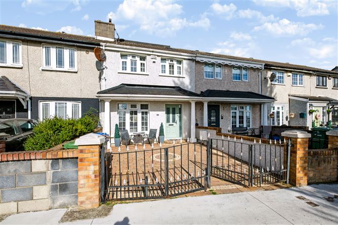 27 Woodbank Avenue, Finglas South, Dublin 11, Co. Dublin