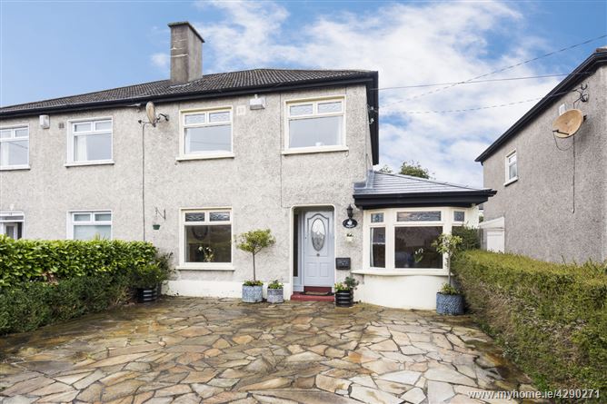 Menlo 15 Abbey Park Monkstown Co Dublin Place Estate - 