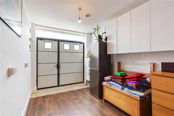 6 Woodbrook Park, Templeogue, Dublin 16, County Dublin