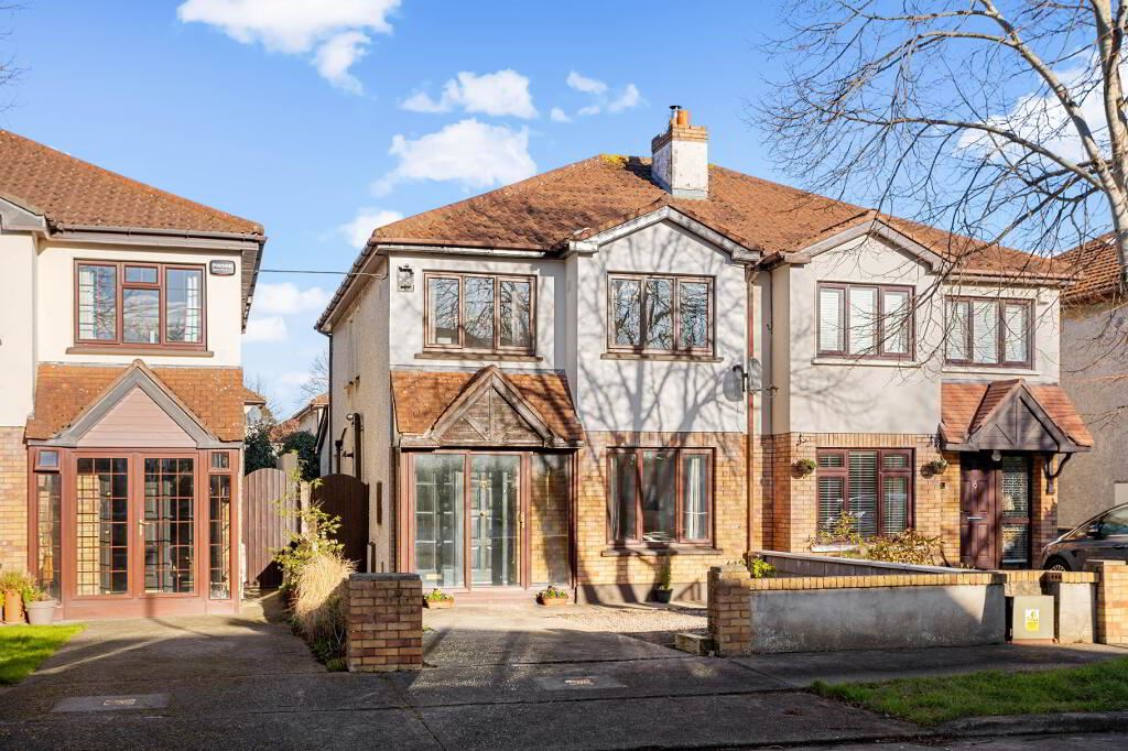 9 Woodville Walk, Lucan, Dublin