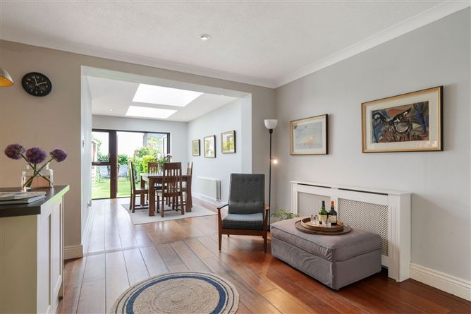 https://photos-a.propertyimages.ie/media/1/7/2/4935271/dfba27fc-c363-48f8-87e4-4bc2fb970dfc_l.jpg