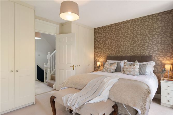 https://photos-a.propertyimages.ie/media/1/7/2/4935271/dfba27fc-c363-48f8-87e4-4bc2fb970dfc_l.jpg