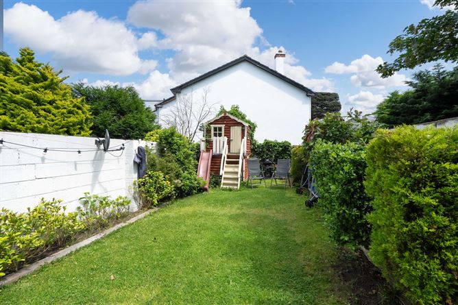 https://photos-a.propertyimages.ie/media/1/7/2/4935271/dfba27fc-c363-48f8-87e4-4bc2fb970dfc_l.jpg