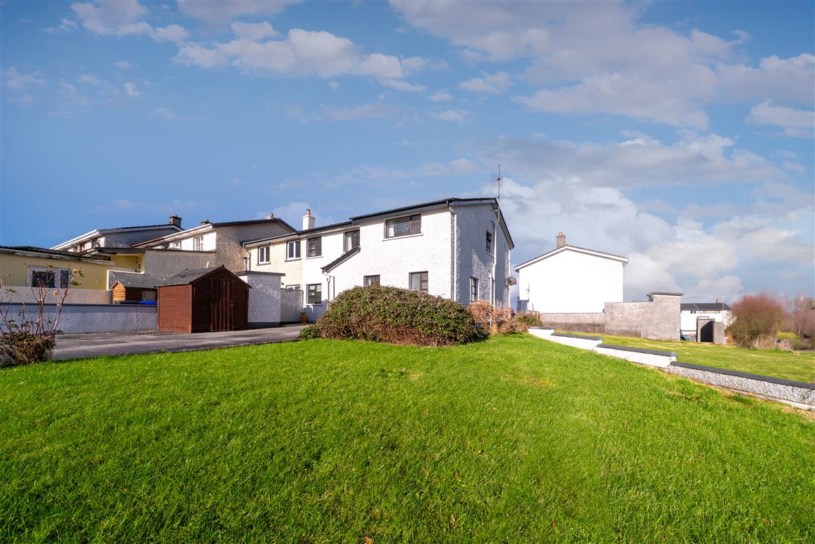 6 Riverdale Court, Castlebar, Mayo