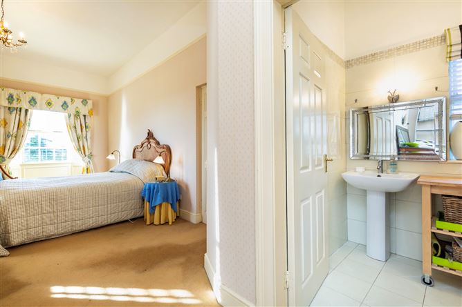 Saunderscourt House, Saunderscourt, Crossabeg, Co. Wexford