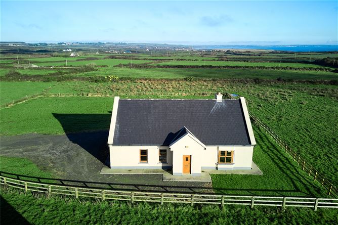 Main image for Querrin West,Kilkee,Co. Clare.,V15 RH59