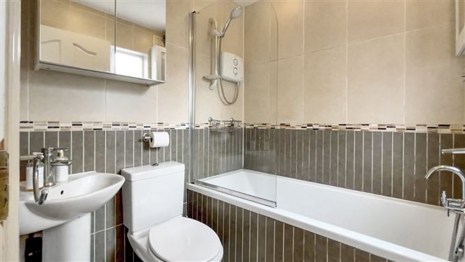63 Beech Hill Drive, Donnybrook, Dublin 4