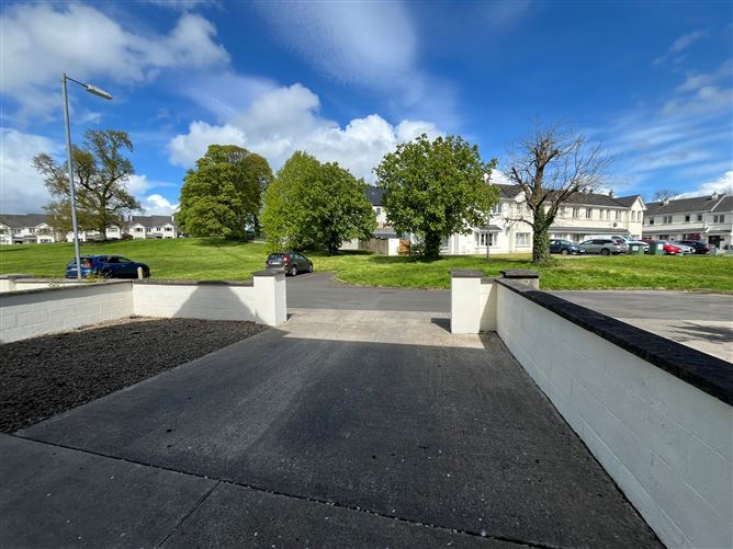 3 Castlerock Woods, Castleconnell, Limerick